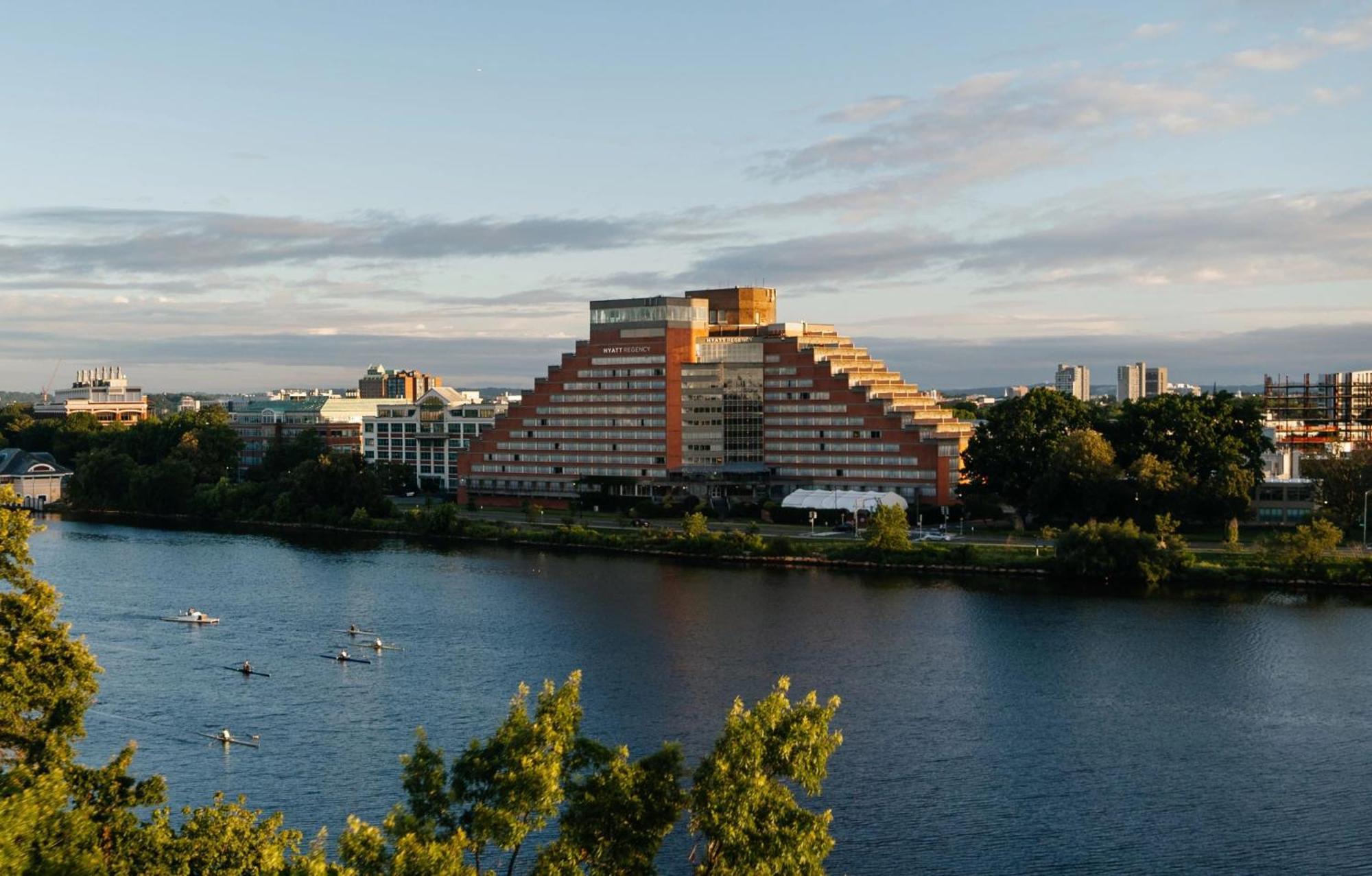 Hyatt Regency Boston/cambridge Hotel 4*